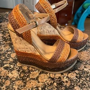 Women wedge